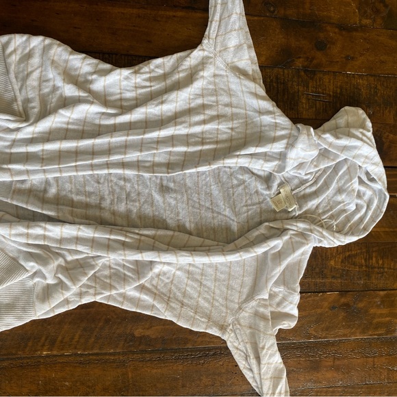 Cardigan - Picture 2 of 3